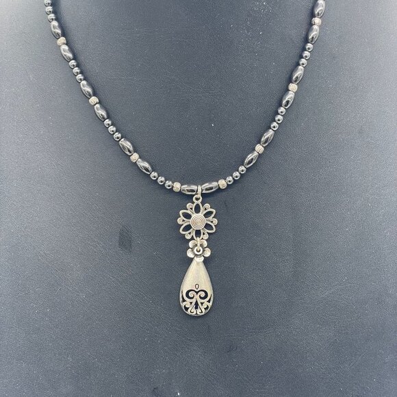 Filigree Floral Teardrop Pendant Beaded Necklace Silver Tone Minimalist - Picture 1 of 7